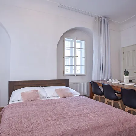 Charles Bridge Aparthotel